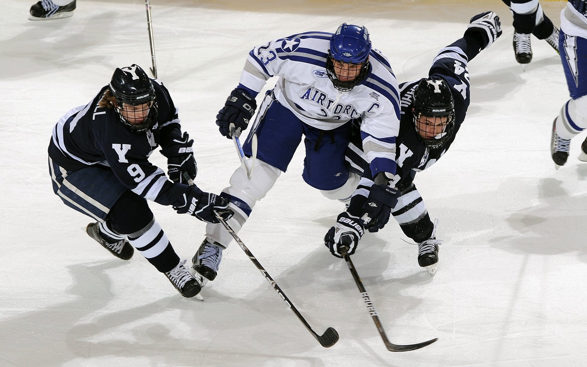 意甲焦点战之外，里昂横扫希腊，欧战舞台上的法甲力量崛起